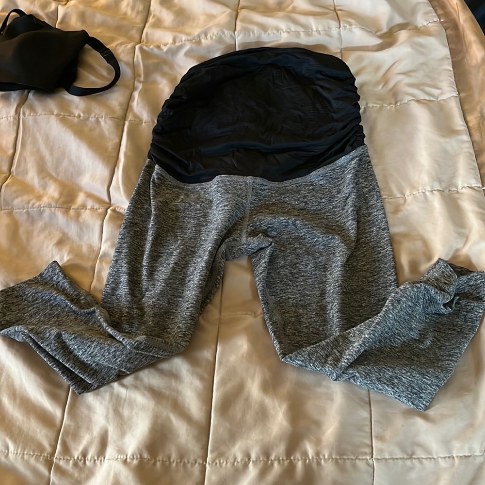 Beyond the bump maternity leggings grey size medium